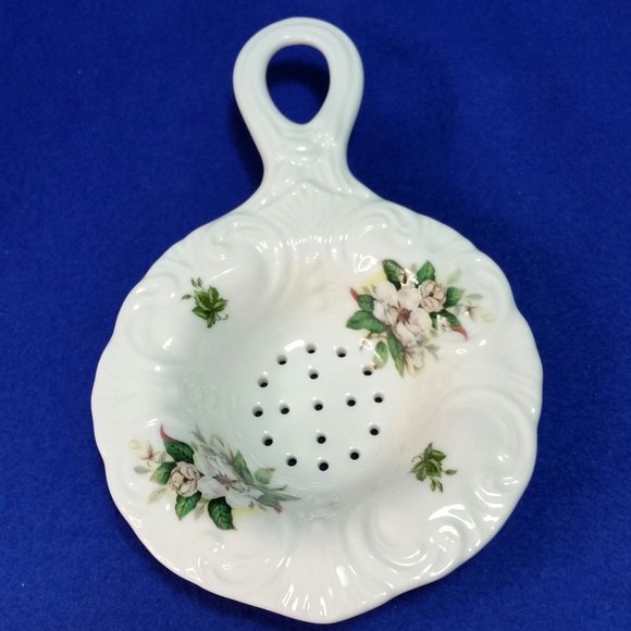 Tea Strainer With Dogwood Flowers and Handle Tea Bag Holder 1950's Pre-Owned - Picture 9 of 10